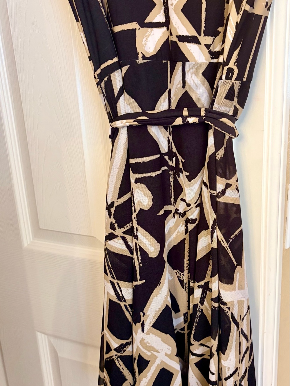 Black and Beige Abstract Print Women's Dress